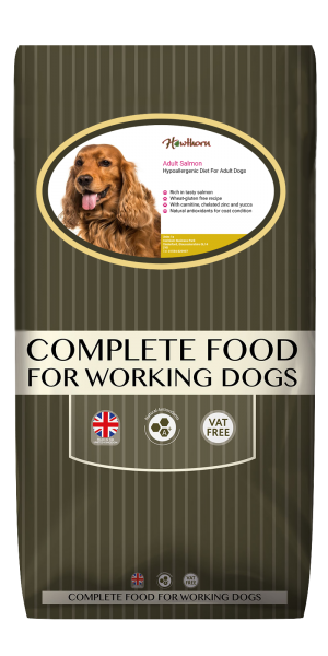 High-quality salmon dog food, with high protein for working dogs chosen by us for its great value bag
