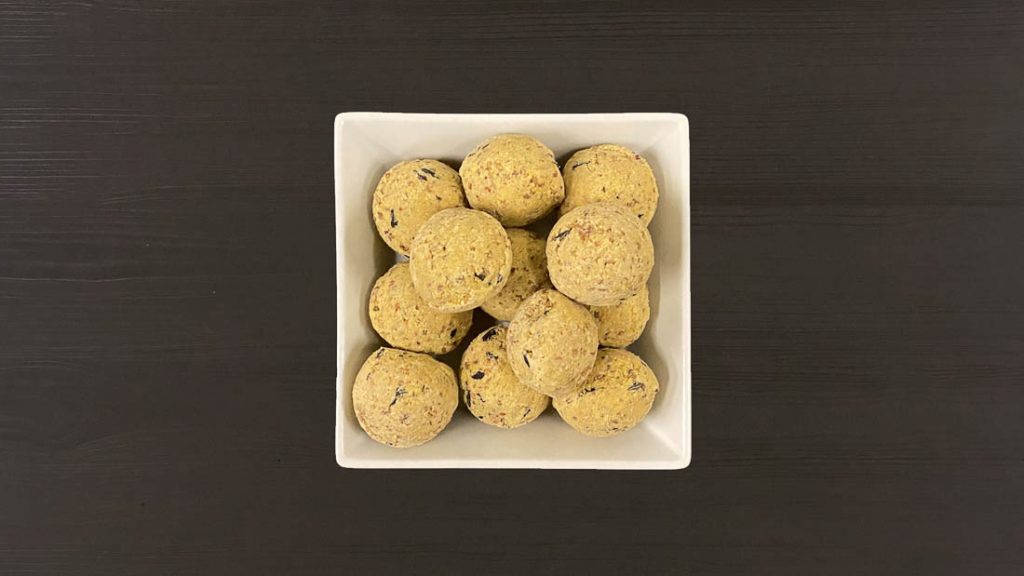 Johnston & Jeff 150 Selected Fat Balls Hawthorn